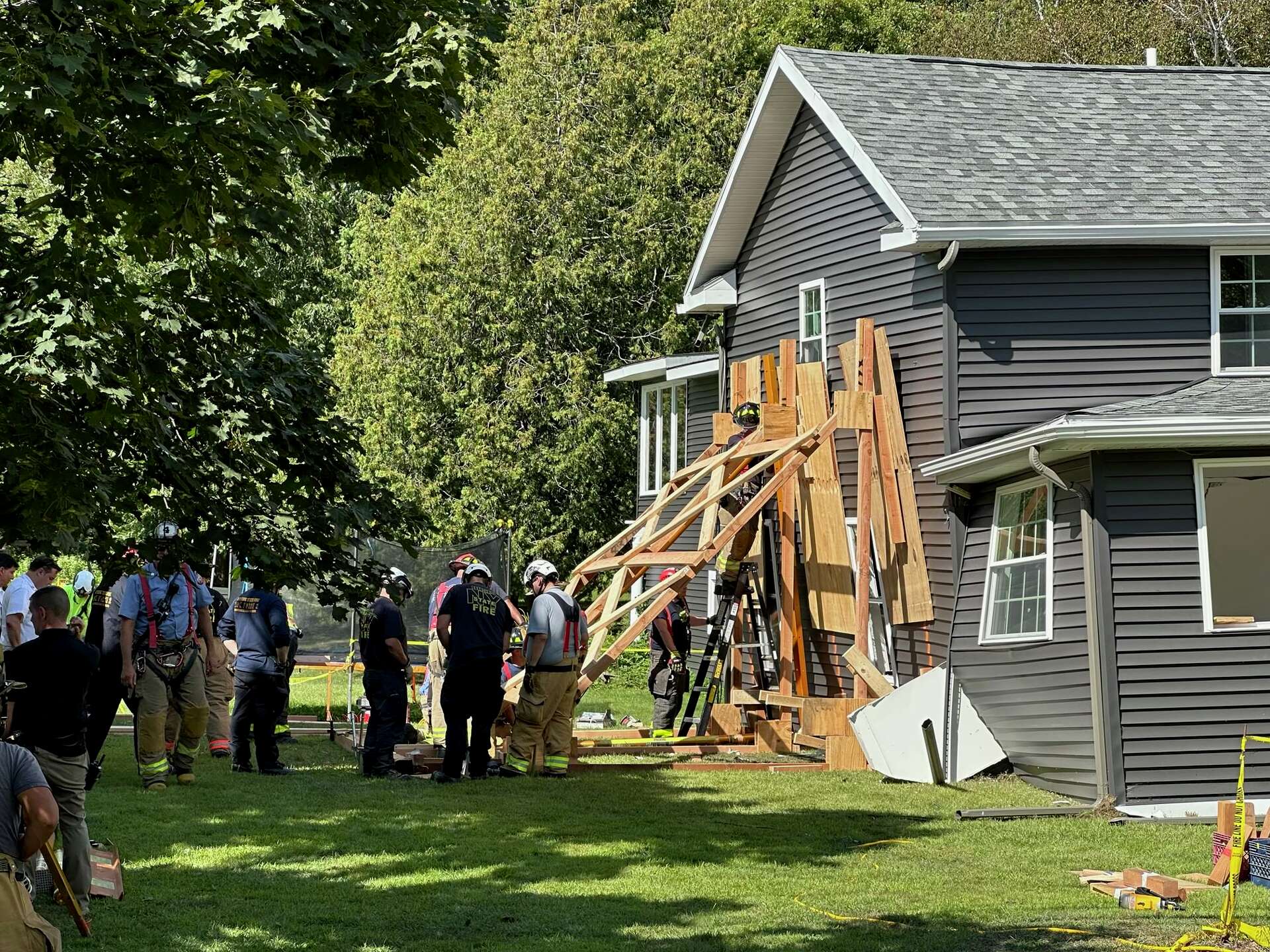 Dump truck driver found dead in wreckage of Brunswick home
