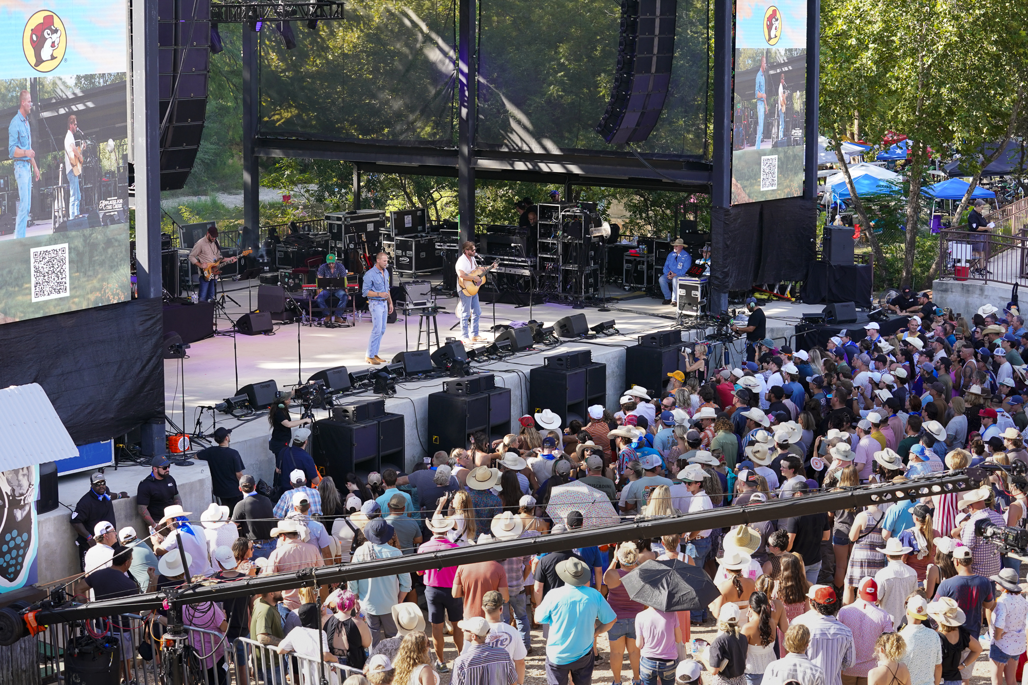 Bankrupt Whitewater Amphitheater owner moves toward sale