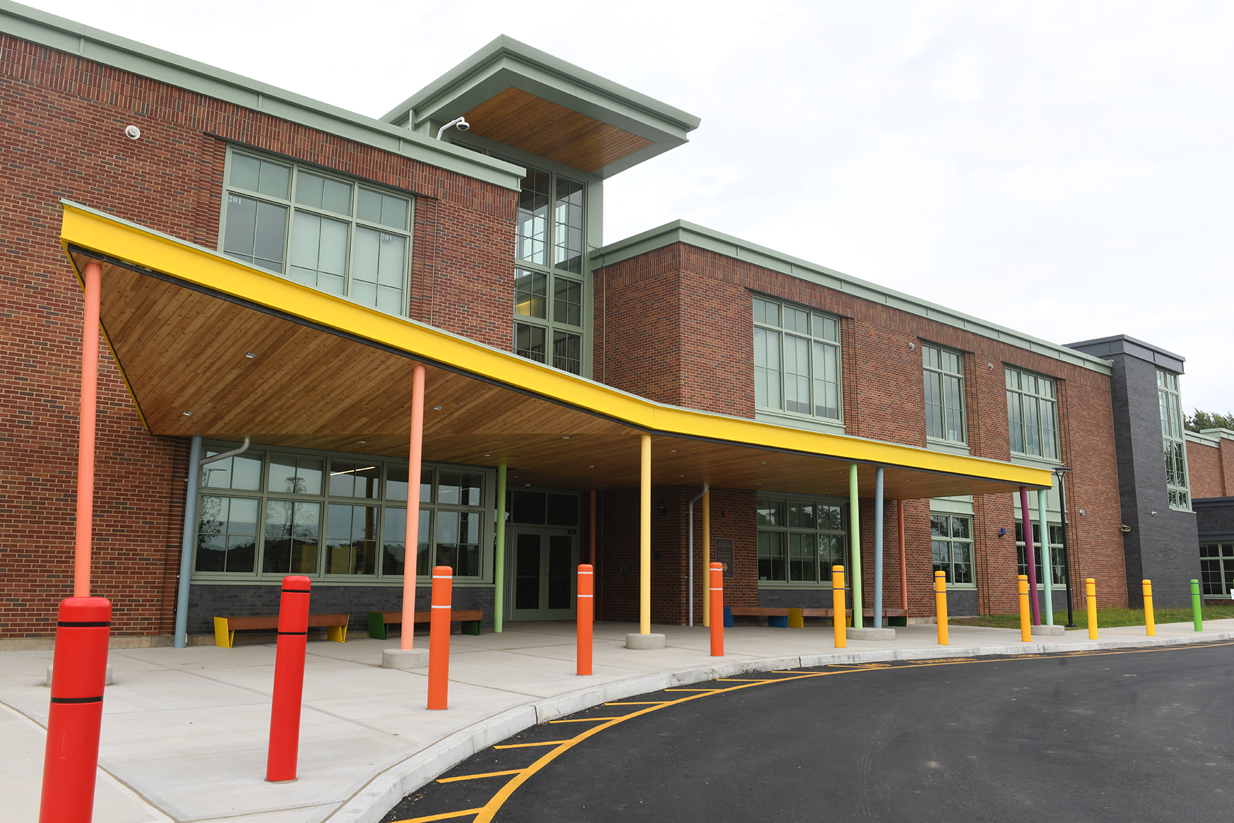 17 CT schools risk violating paused desegregation law, report says