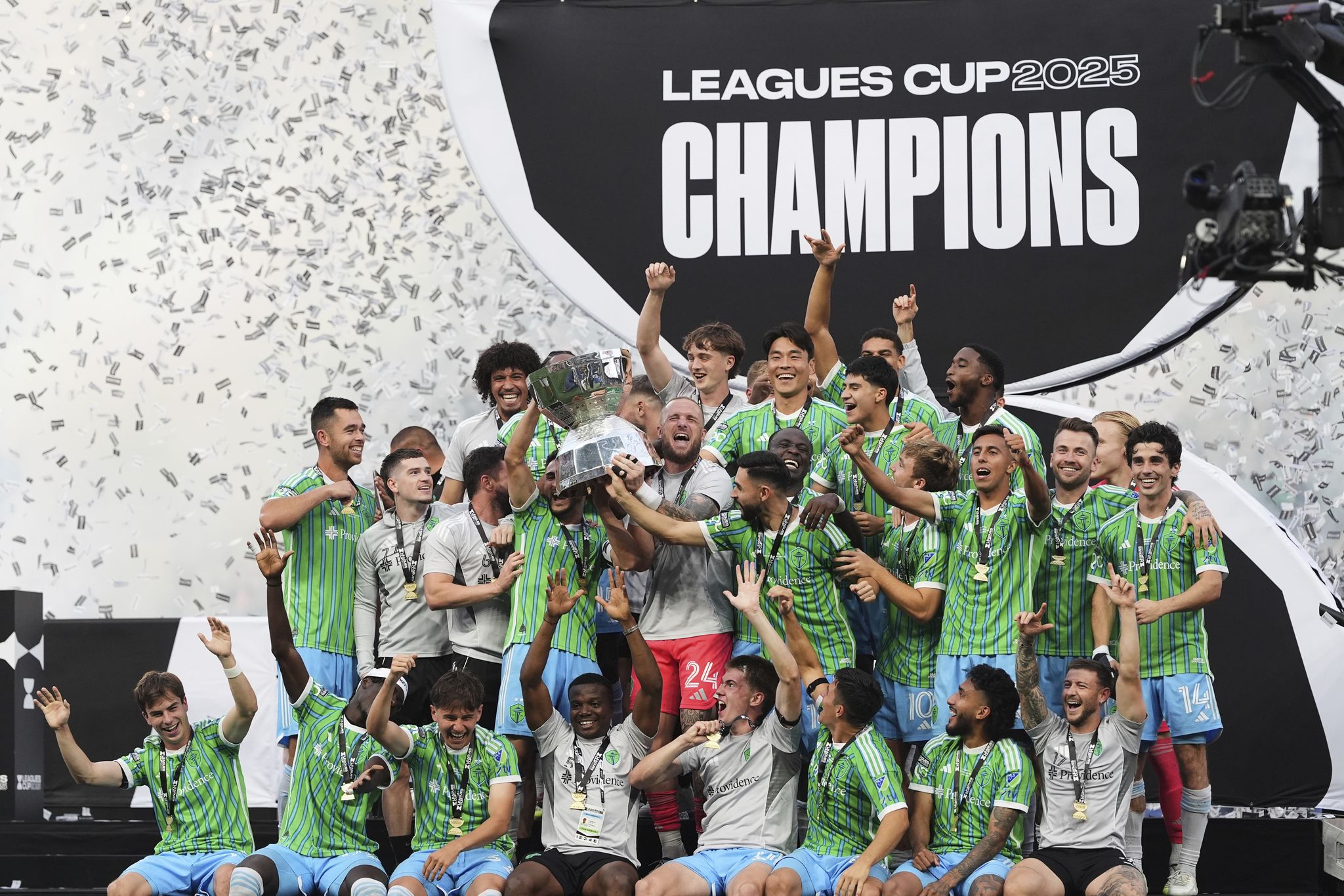 Seattle Sounders Dominate Inter Miami 3-0 to Claim Leagues Cup Title