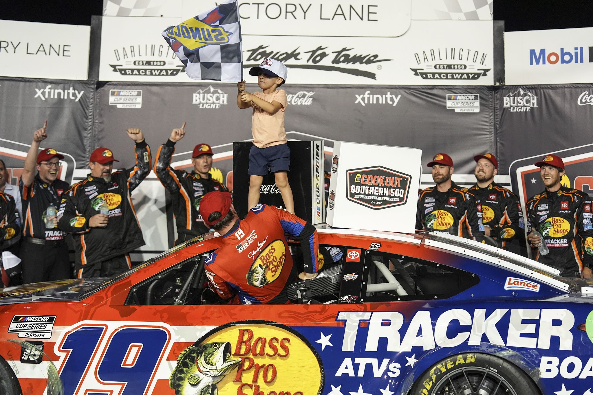 Chase Briscoe Dominates Southern 500 for Second Straight Win, Solidifies Playoff Contender Status