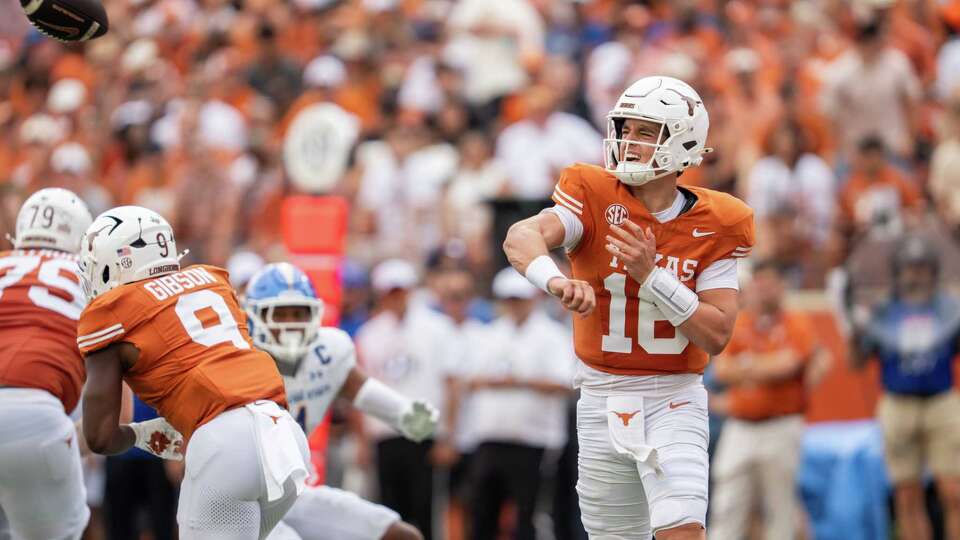 Texas Longhorns quarterback Arch Manning (16) throws to a teammate during the game against San Jose State at Darrell K Royal–Texas Memorial Stadium in Austin, Saturday, Sept. 6, 2025.