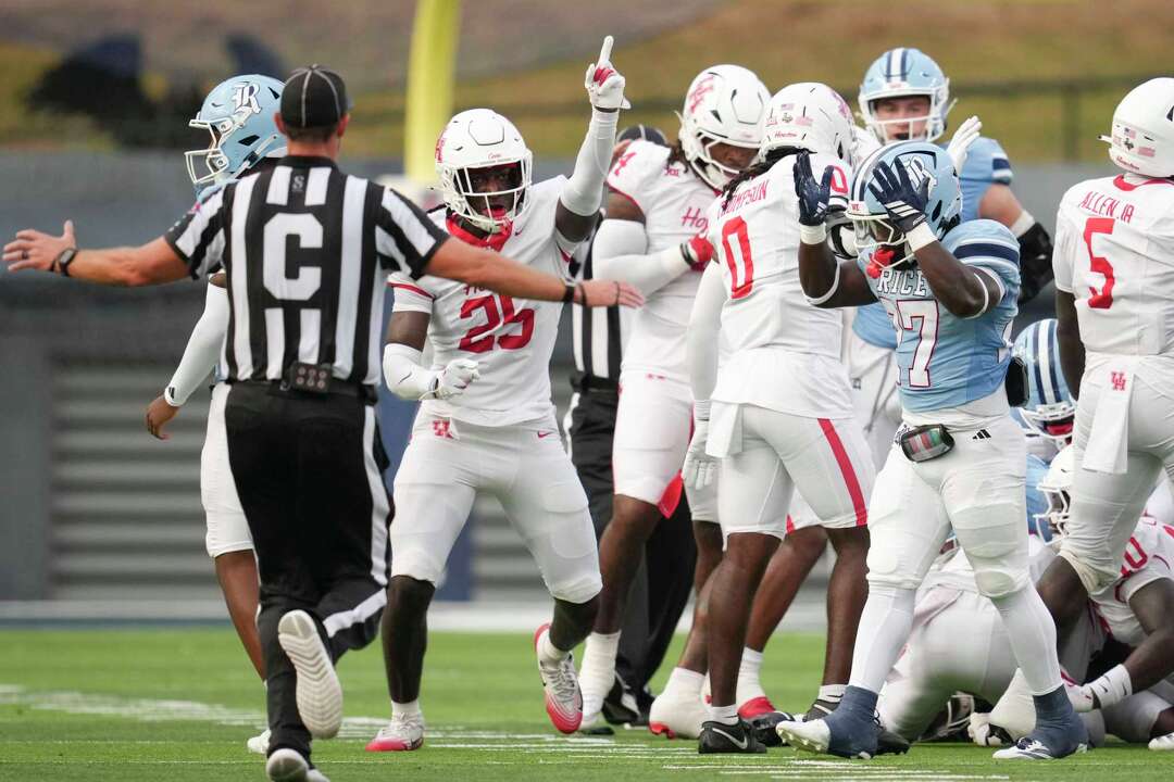 Houston improves to 2-0, rolls past Rice in Bayou Bucket game