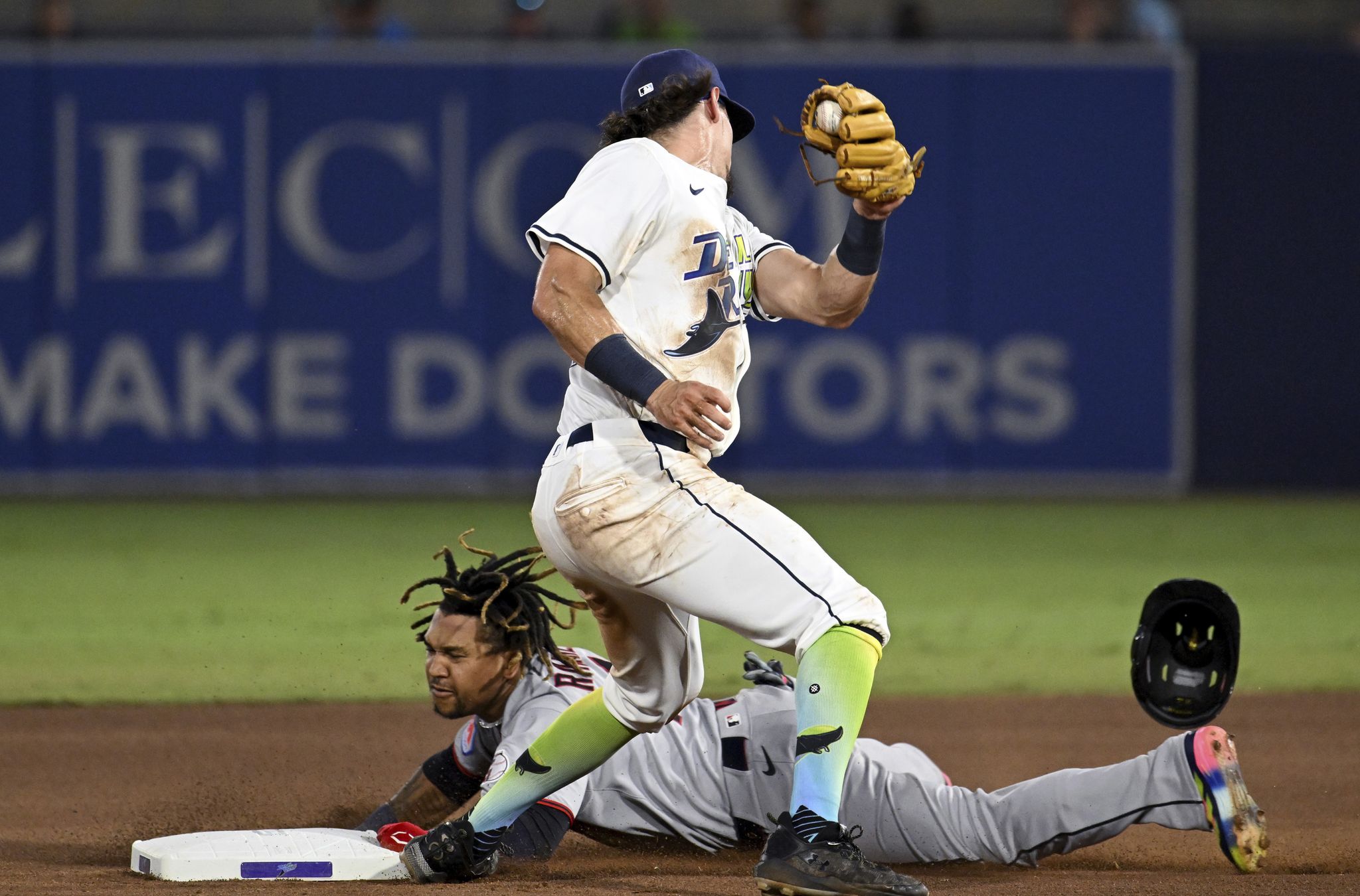 Steven Kwan's Ninth-Inning Hit Lifts Guardians Past Rays 3-2, Boosts Wild Card Hopes