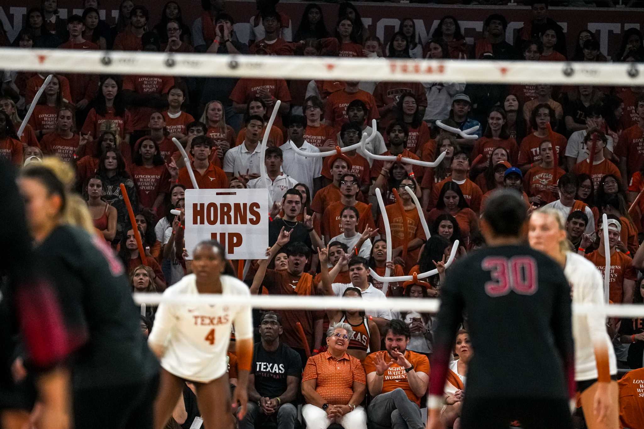 Texas vs Wisconsin volleyball: Live updates, TV/streaming info for Moody Center match