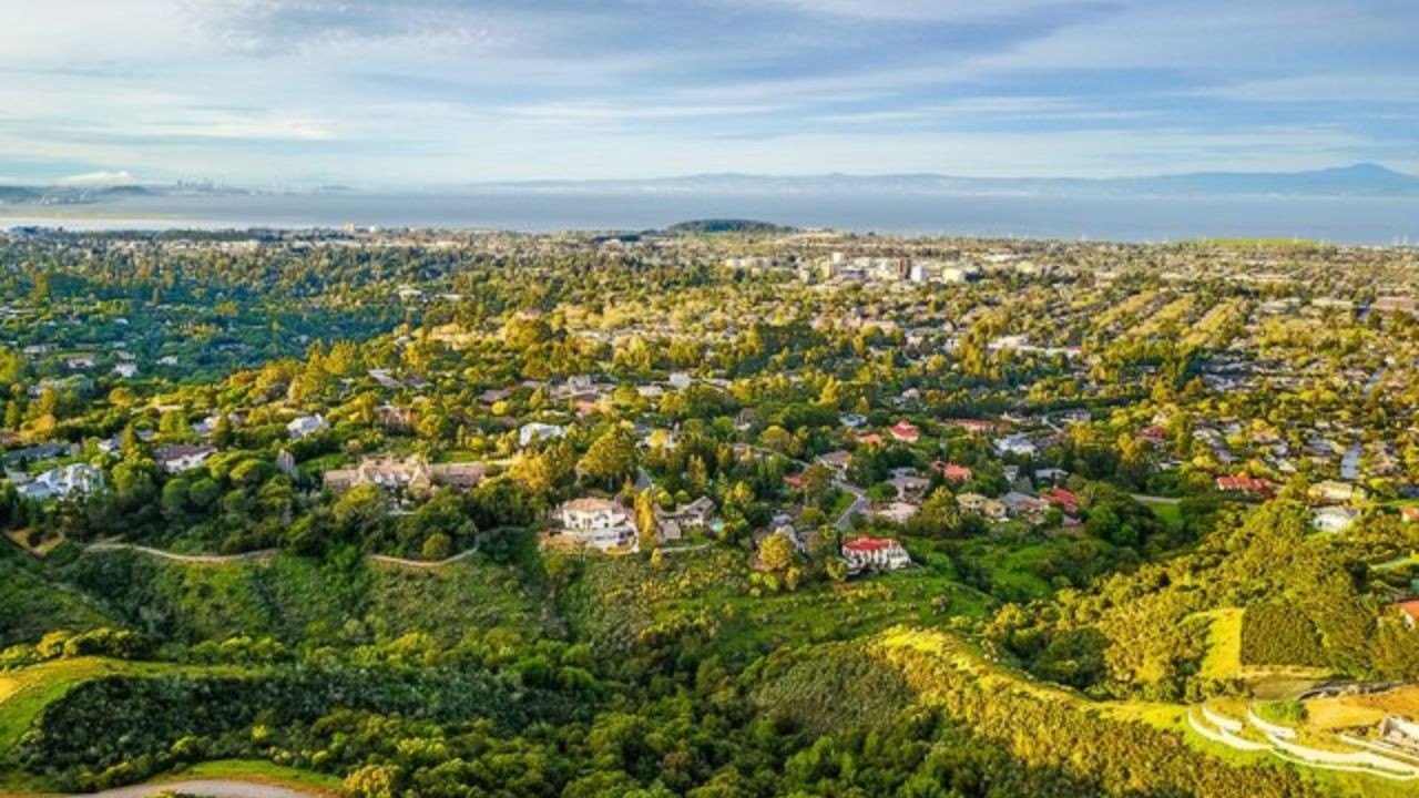 California Tech Campus to Be Razed for 225 New Homes