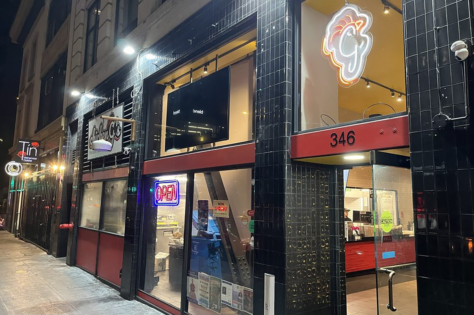 Rodent infestation temporarily closes downtown SF fried chicken sandwich spot