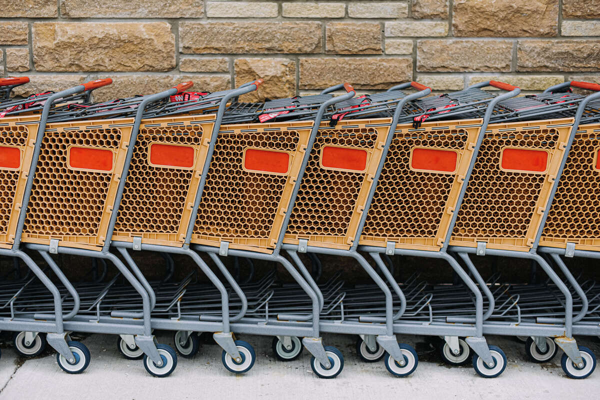 A grocer has announced the impending closure of a fourth Houston area location. Customers are being alerted to visit a nearby market.