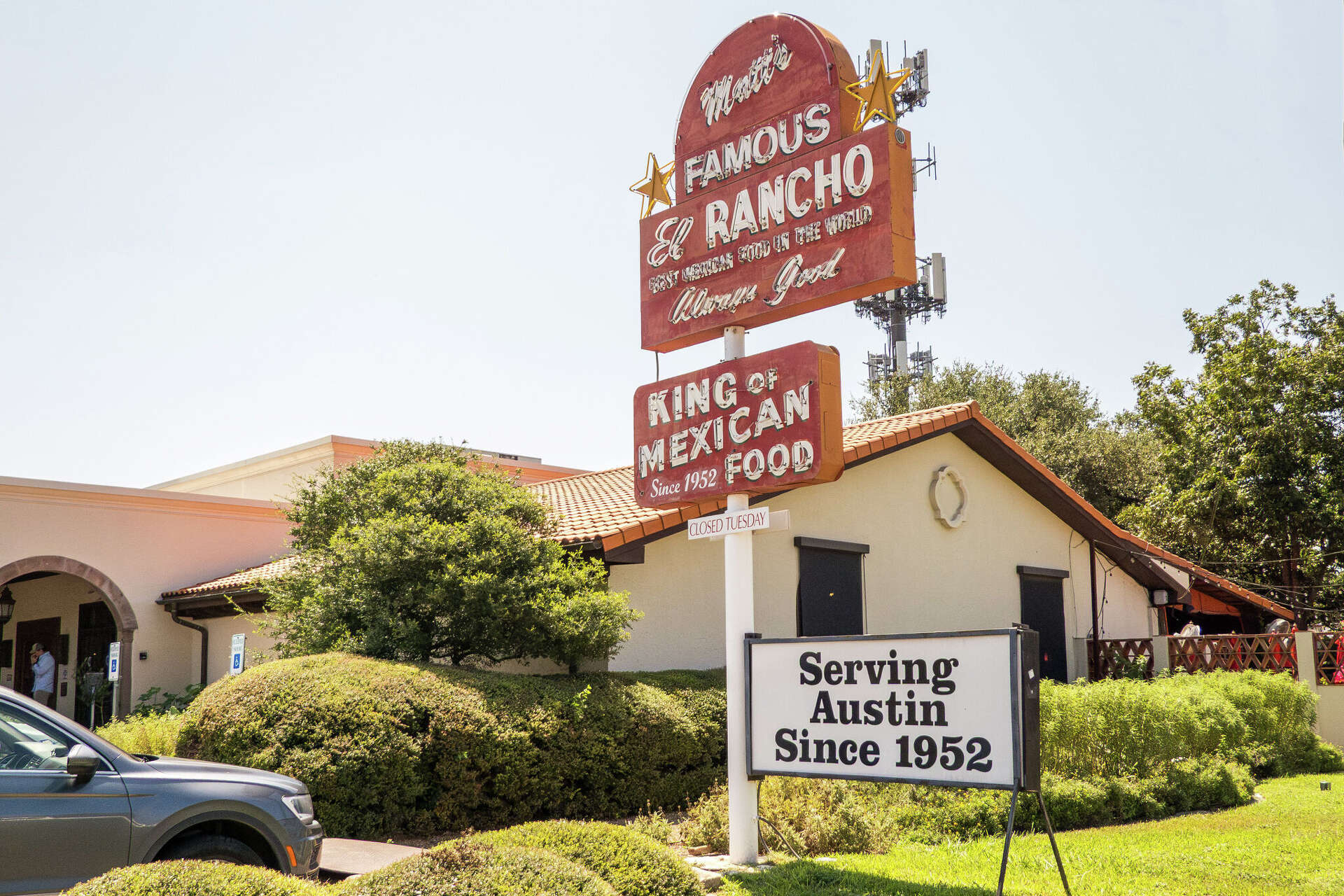 Taste testing Matt's El Rancho, Hollywood's favorite Tex-Mex spot