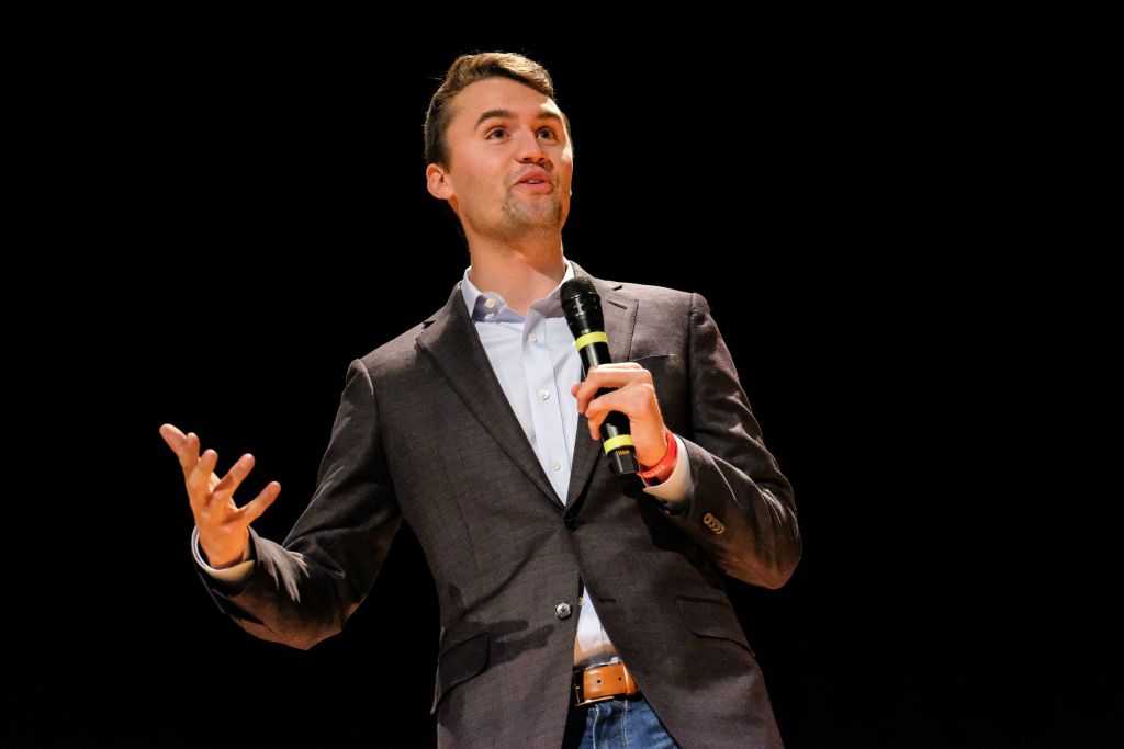 https://s.hdnux.com/photos/01/54/40/76/28446616/3/rawImage.jpg