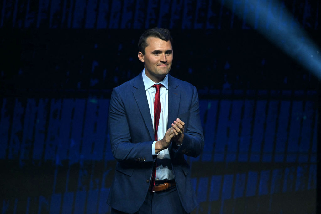 https://s.hdnux.com/photos/01/54/40/76/28446634/3/rawImage.jpg