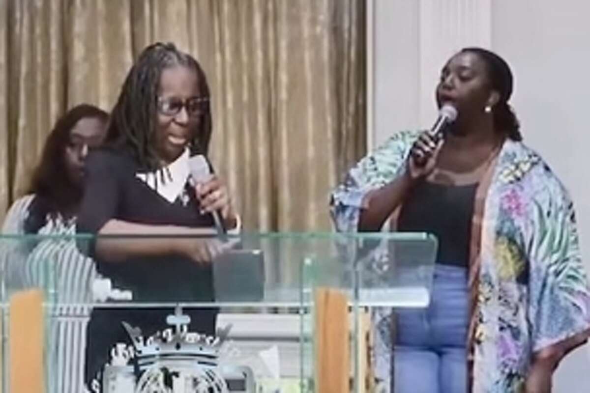 Macedonia Worship Center's praise team and First Lady.