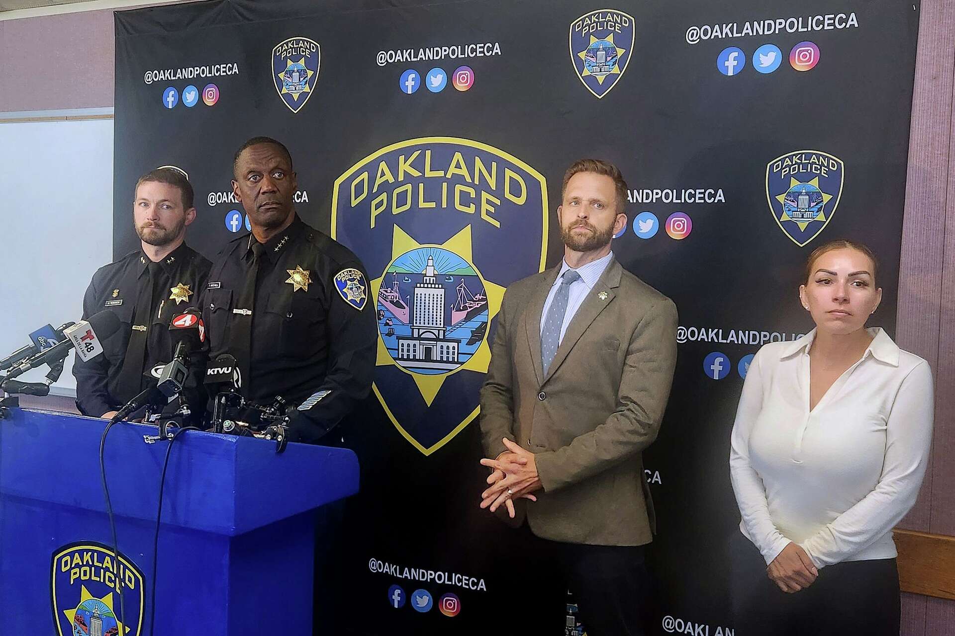 Oakland: Surviving Suspects In Pawn Shop Shootout Face Murder, Robbery ...