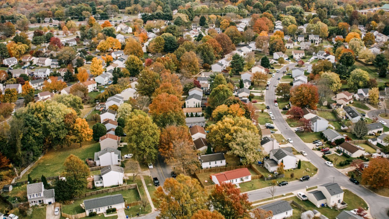 Leominster, MA Homeowners Can Expect a Cool and Dry Fall, Says The Old Farmer's Almanac