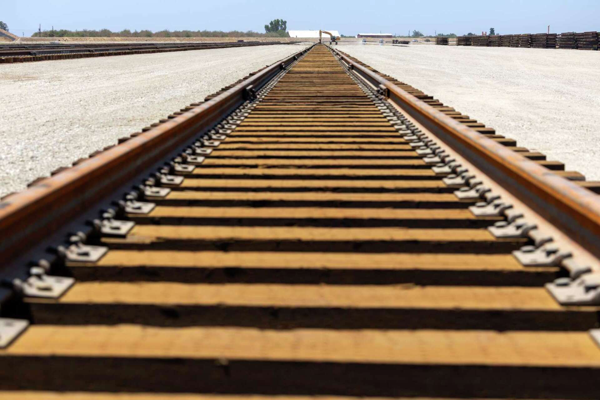 California high speed rail to get $1 billion a year from state