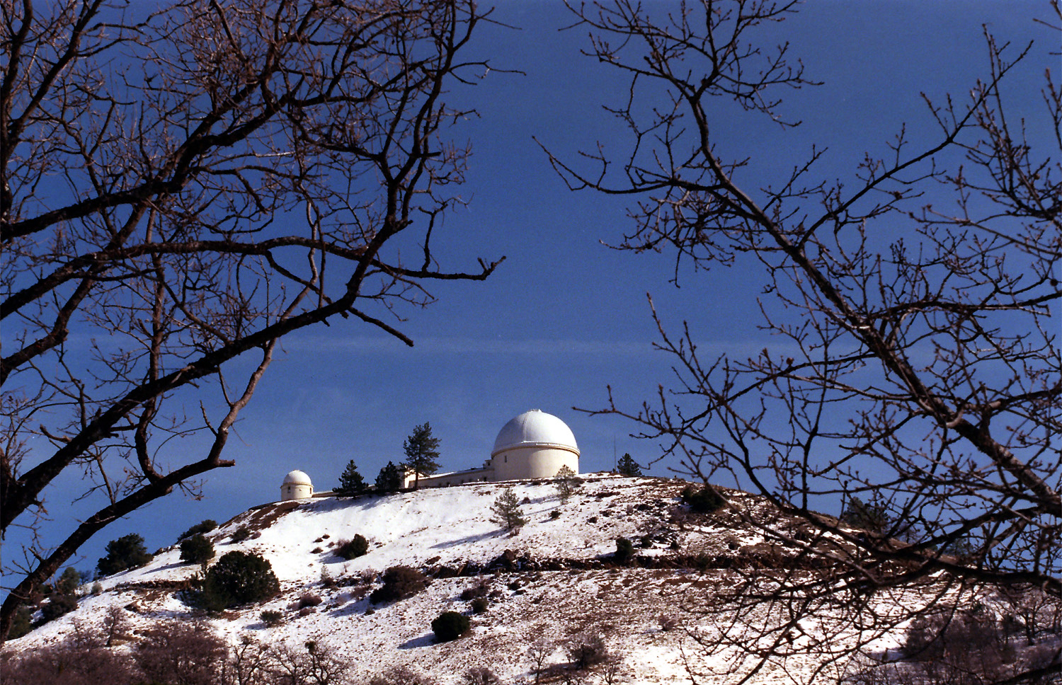 https://s.hdnux.com/photos/01/54/42/24/28452103/3/rawImage.jpg