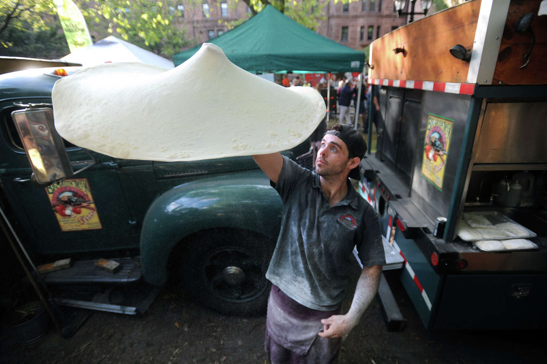 New Haven breaks Guinness World Record for largest pizza party