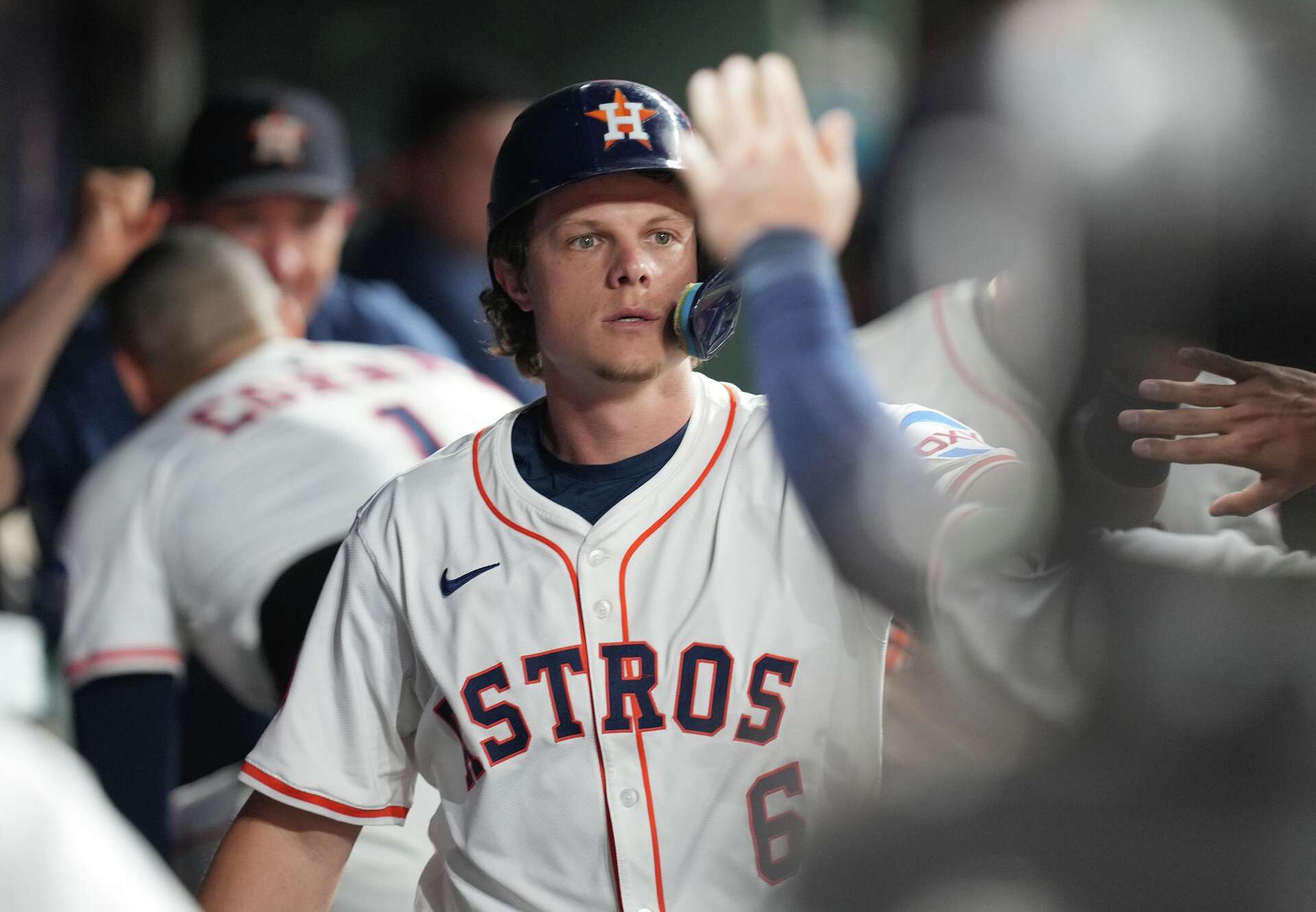 AL West race: Astros beat Rangers, remain half-game behind Seattle