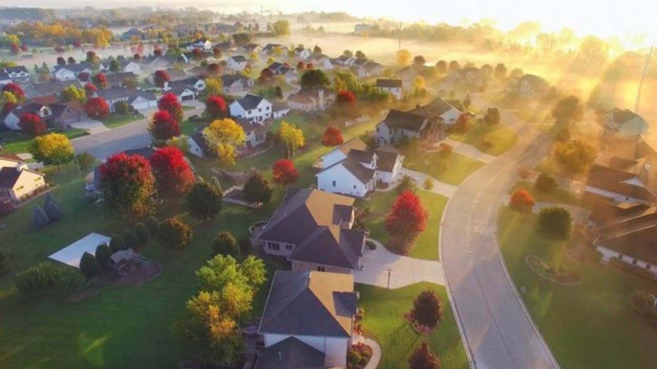 Ashland, OH Homeowners Can Expect a Cool and Dry Fall, Says The Old Farmer's Almanac