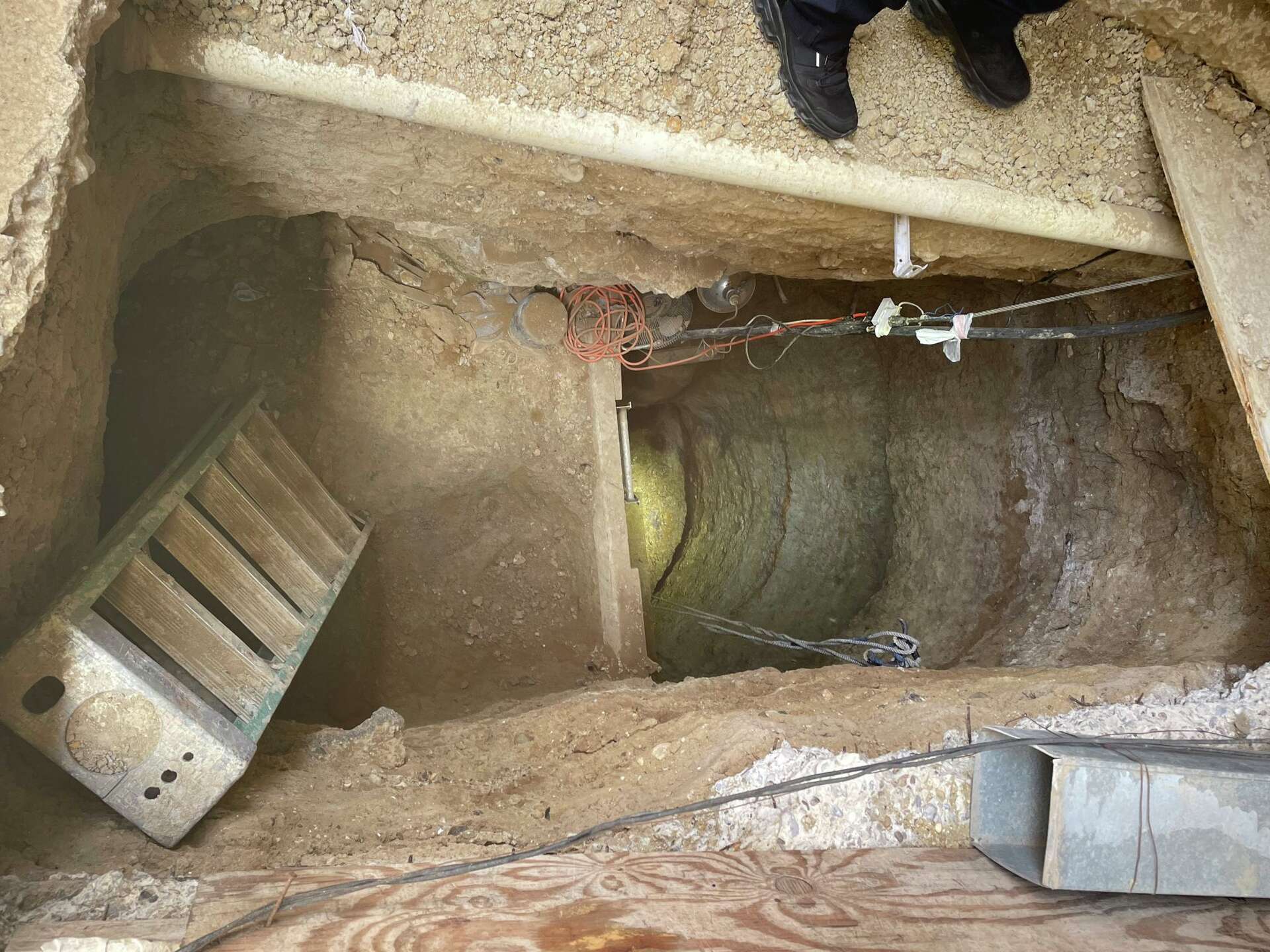 Deep tunnel and drugs found at Laredo vape shop during DEA operations
