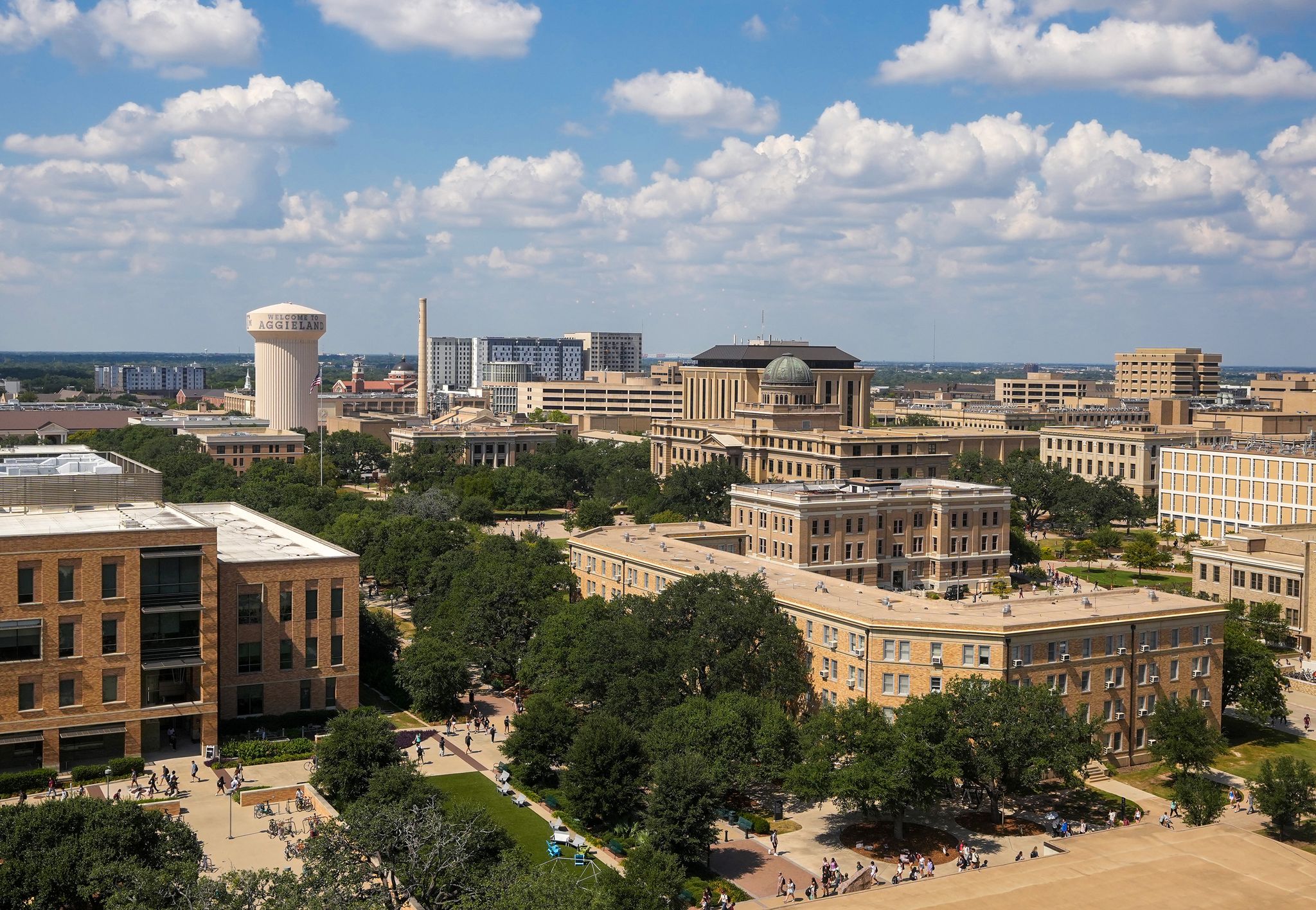 Texas A&M students in Qatar leave, shelter in place in U.S., Iran war