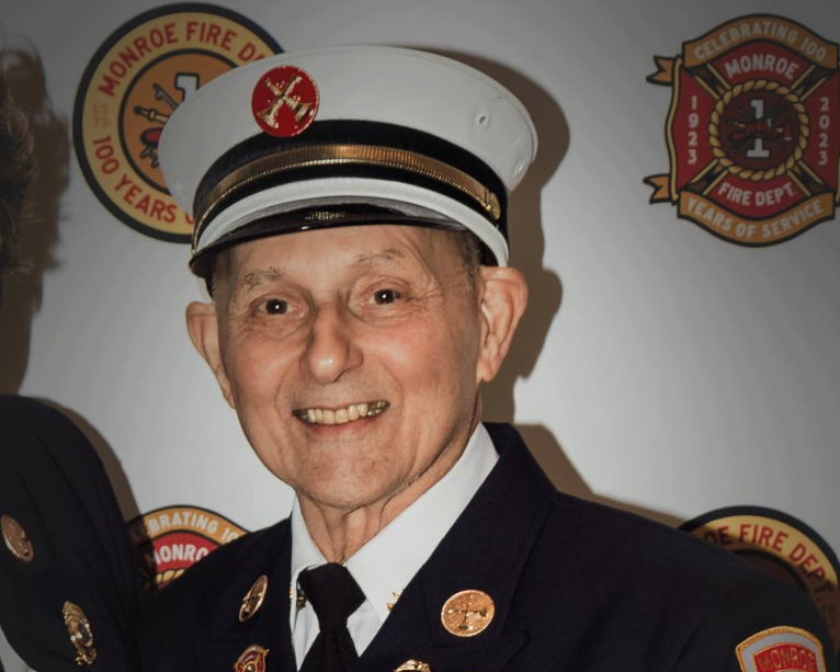 CT firefighters mourn death of former Stratford assistant chief
