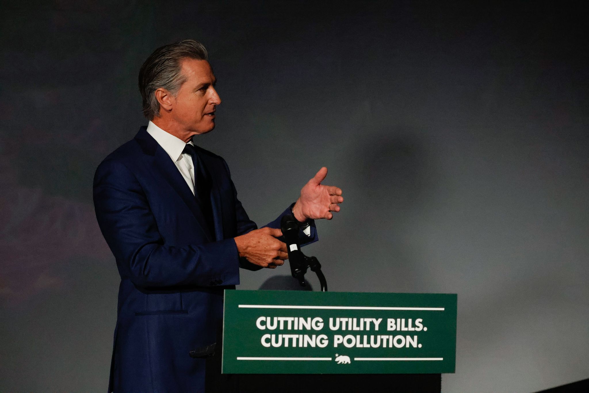 https://s.hdnux.com/photos/01/54/46/32/28468868/3/rawImage.jpg