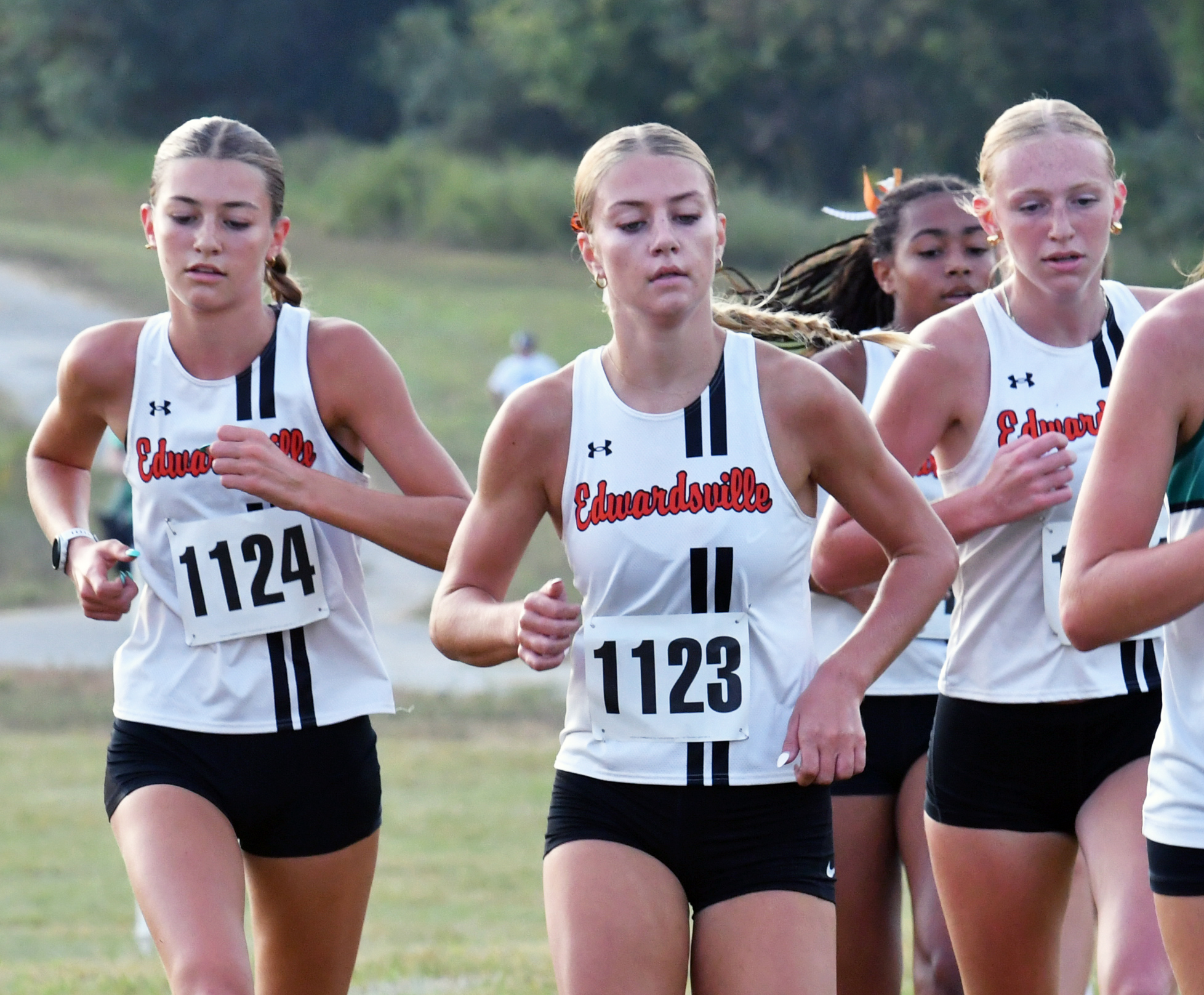 Edwardsville cross country advances boys, girls teams to 3A state meet
