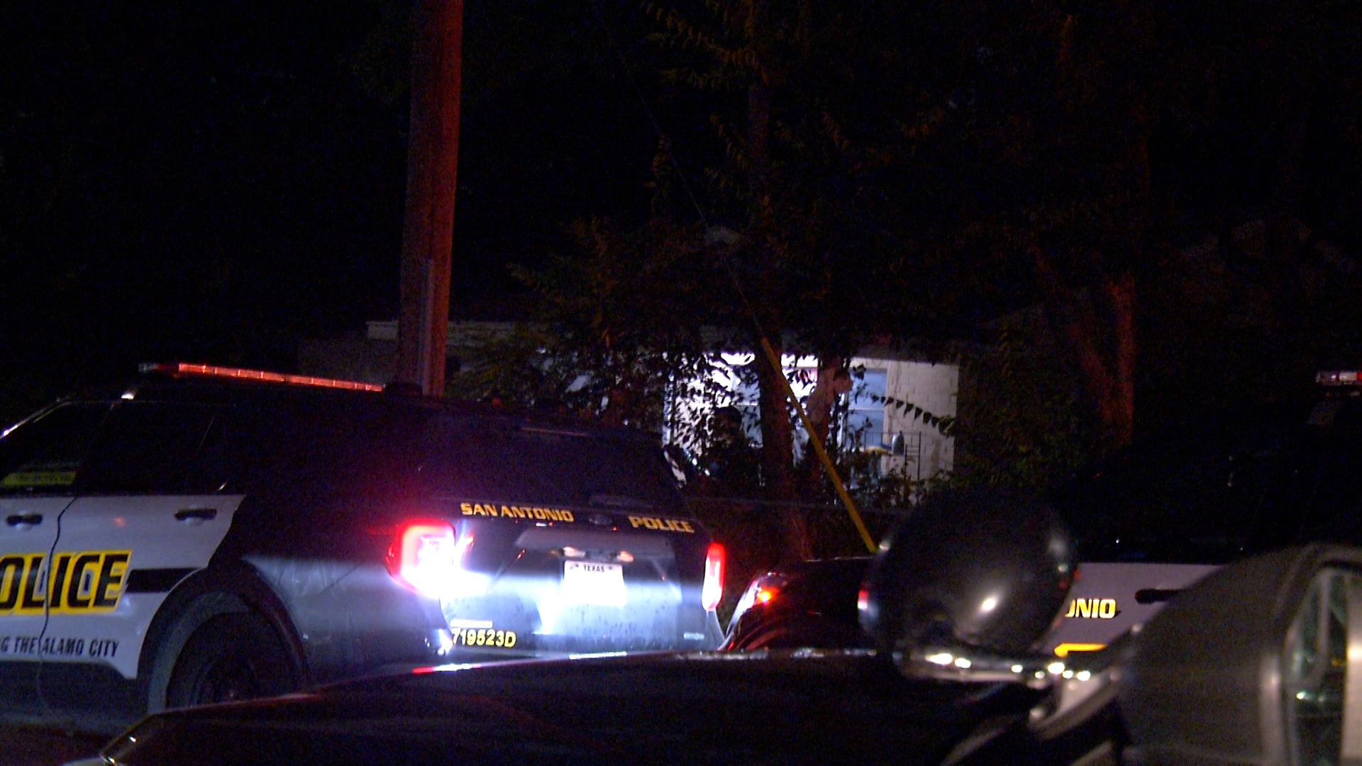 San Antonio police: Man dead after shot in head on West Side