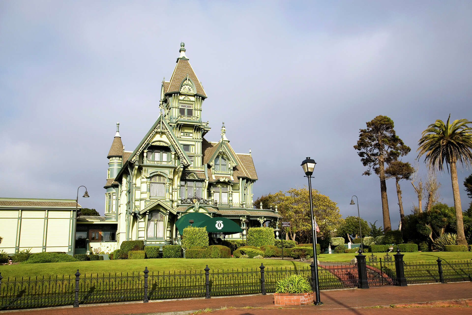 One of the most photographed houses in California forbids visitors