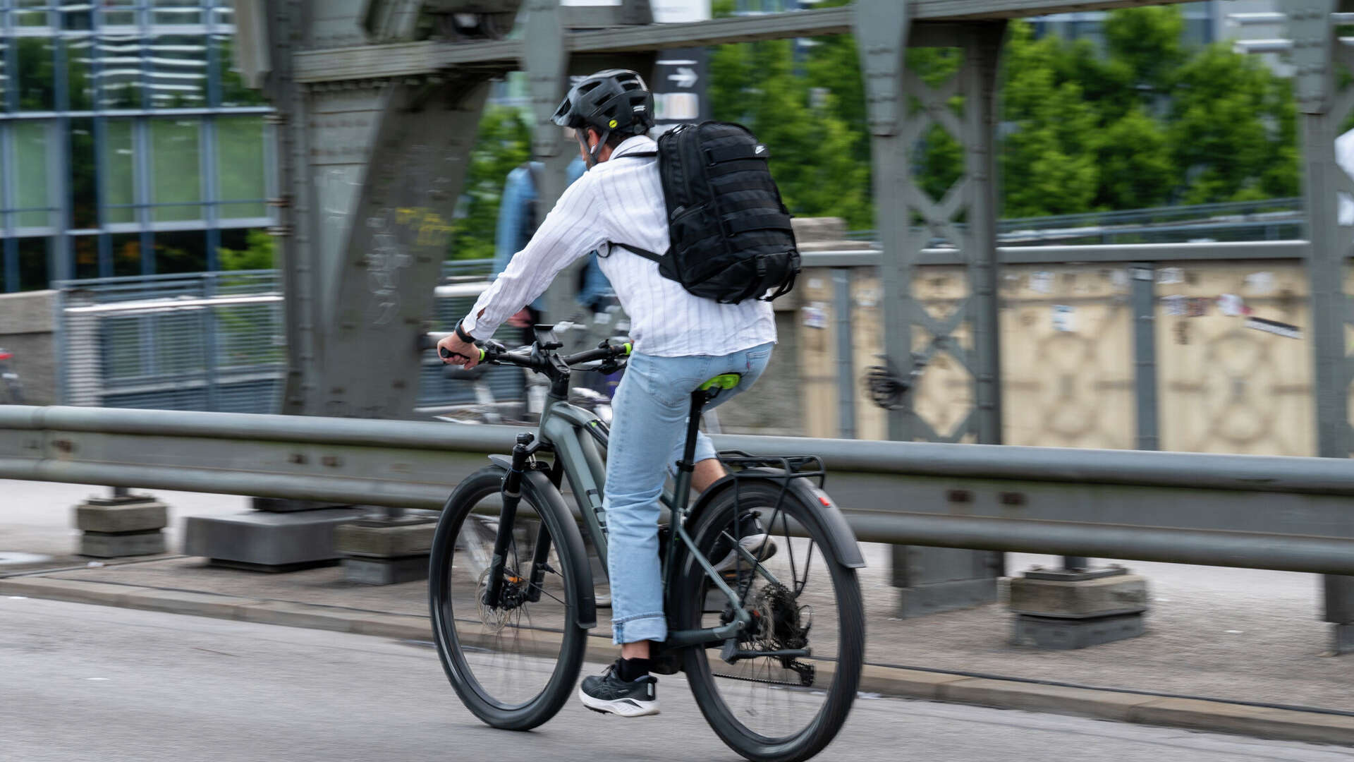 CT's new laws Oct. 1 expand helmet rules, target modified e-bikes