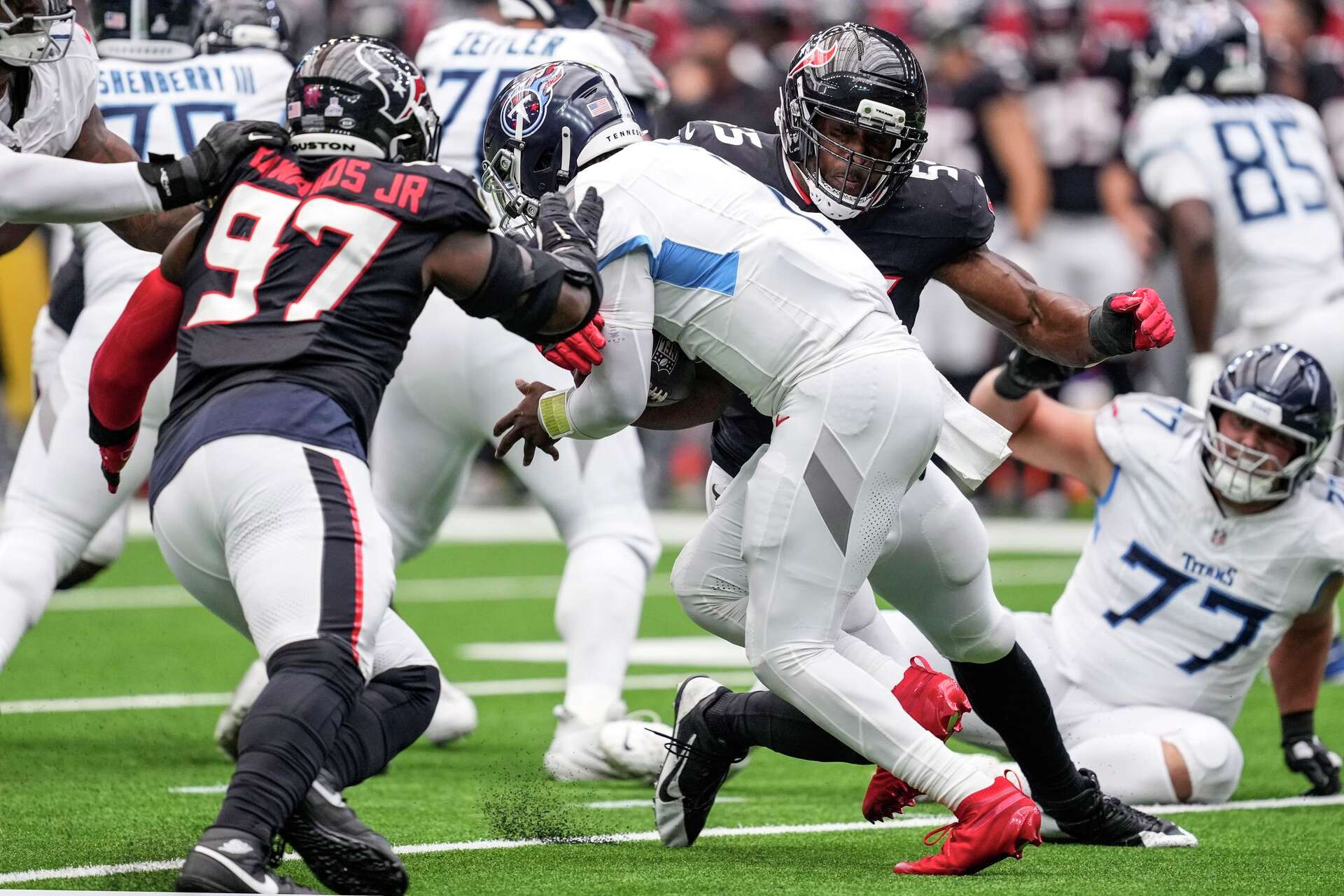 Houston Texans rout Tennessee Titans for season's first win