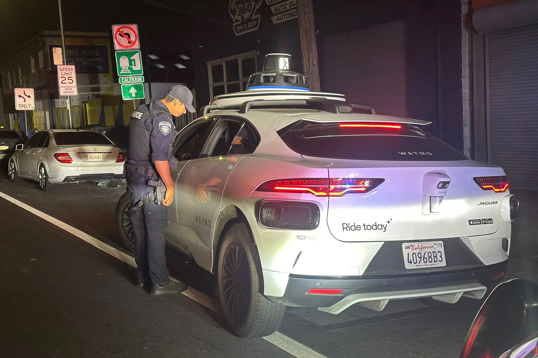 Police pull over Waymo after illegal move on Bay Area street
