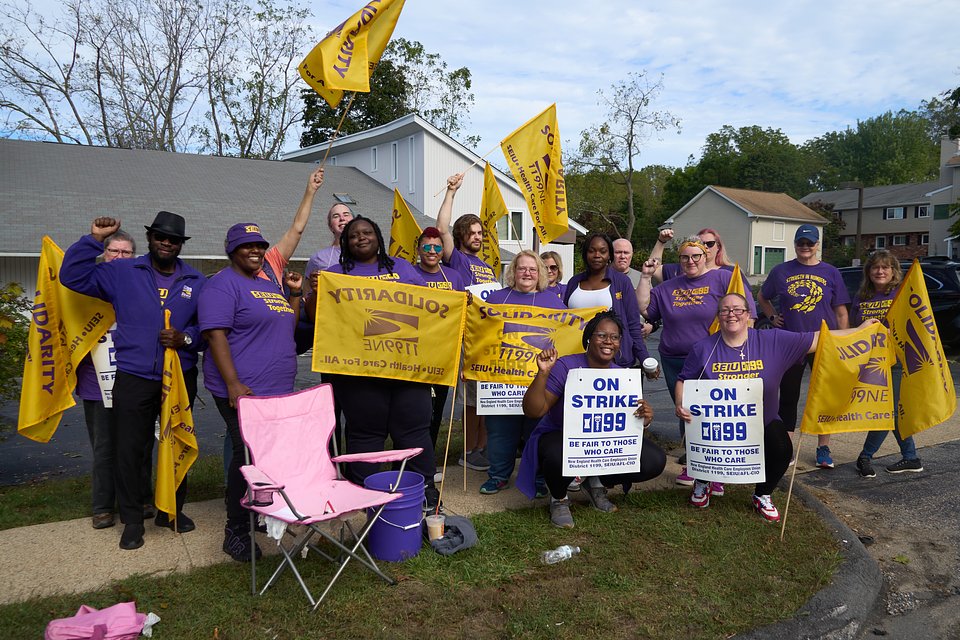 Group home caregivers return to work after strike