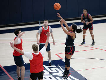 How UConn's Azzi Fudd perfected one of basketball’s purest shots