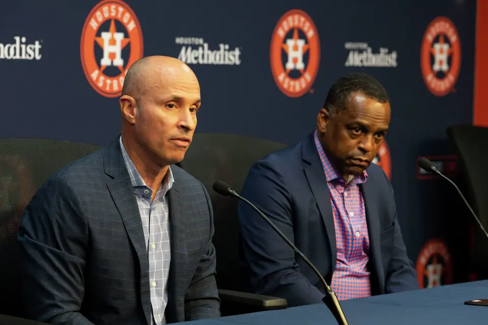 Neither Astros manager Joe Espada (left) nor general manager Dana Brown have a contract past the 2026 season, adding long-term uncertainty for the franchise.