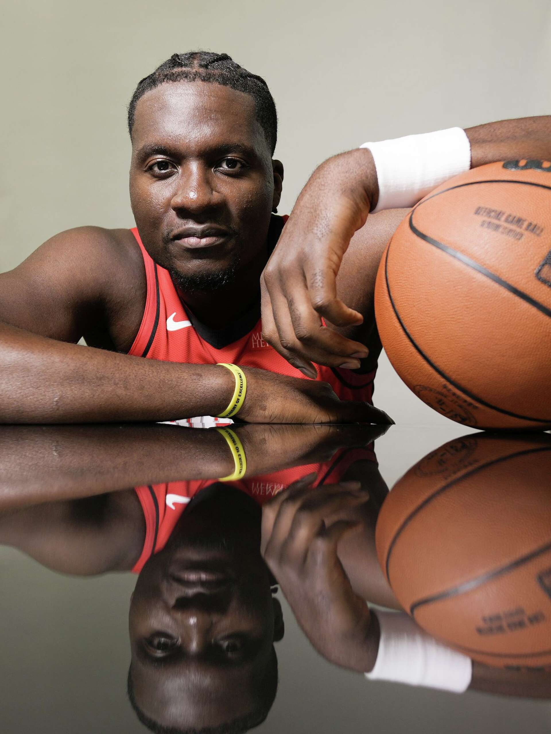 Rockets’ Big Bet: Clint Capela Returns to Houston in NBA’s Wildest Offseason Shakeup