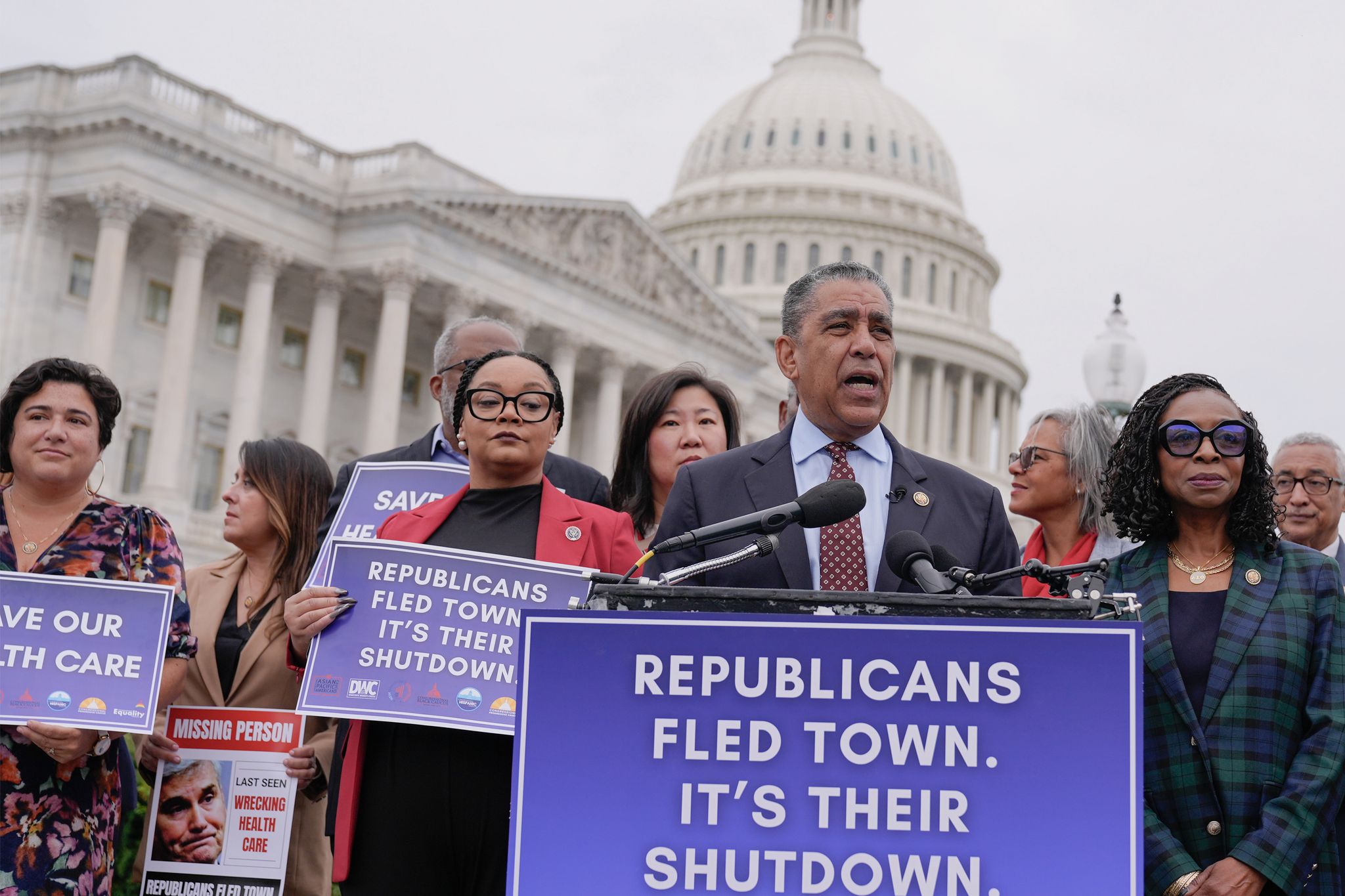 Democrats embrace federal government shutdown fight against Trump