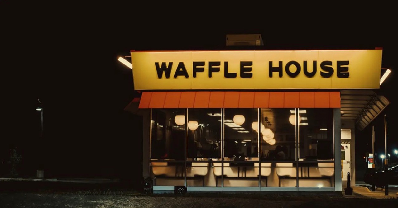 Diese kleine Stadt in Texas holt sich ein Waffle House ... vor San Antonio