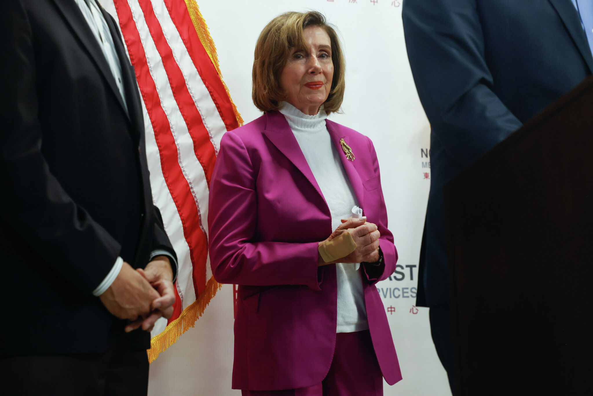 https://s.hdnux.com/photos/01/54/55/70/28499474/5/rawImage.jpg