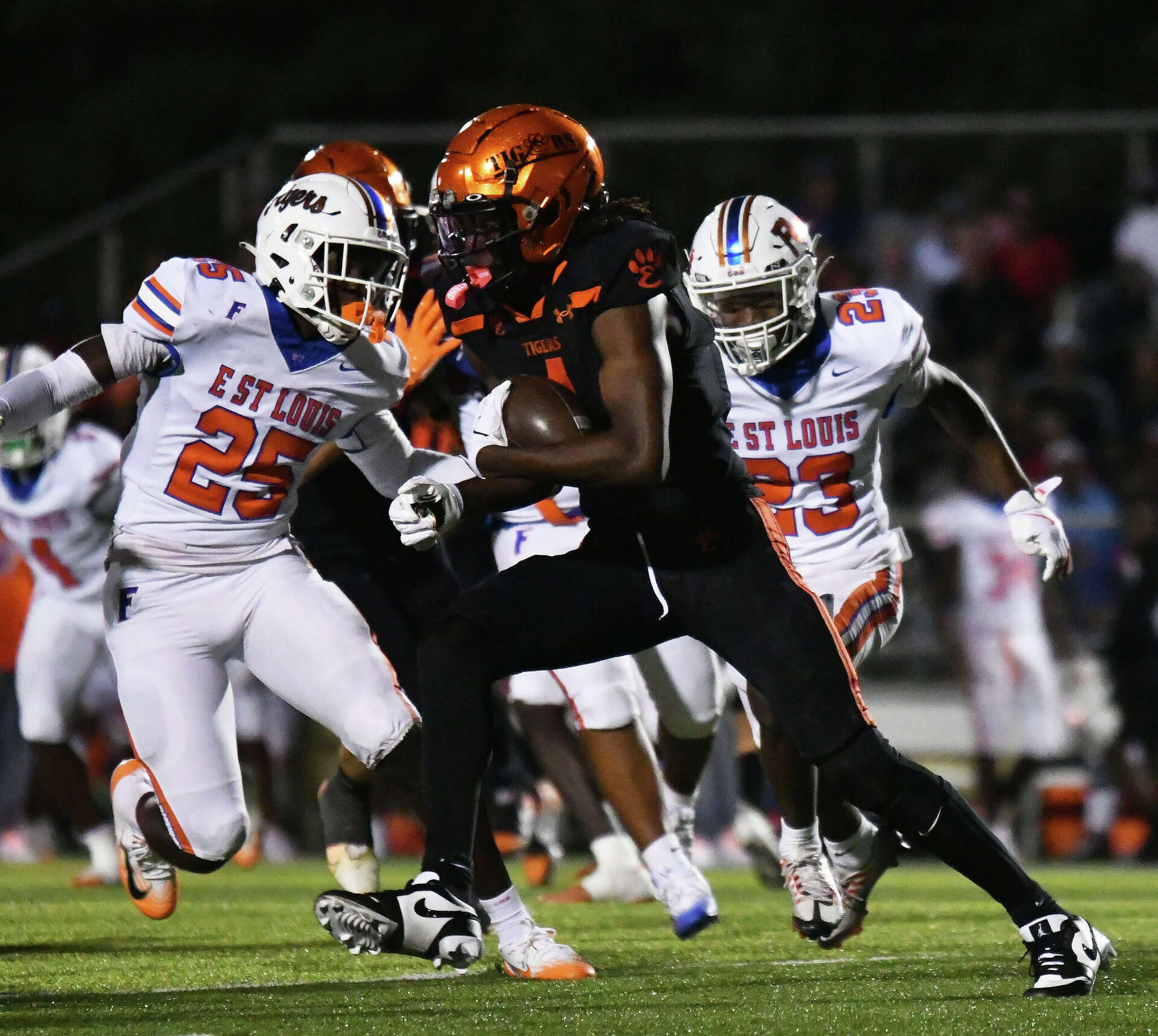 Edwardsville hosts East St. Louis in IHSA football in Week 6