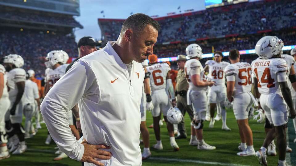 Texas Longhorns head coach Steve Sarkisian bows his head after the loss to Florida at Ben Hill Griffin Stadium on Saturday, Oct. 4, 2025 in Gainesville, Florida.