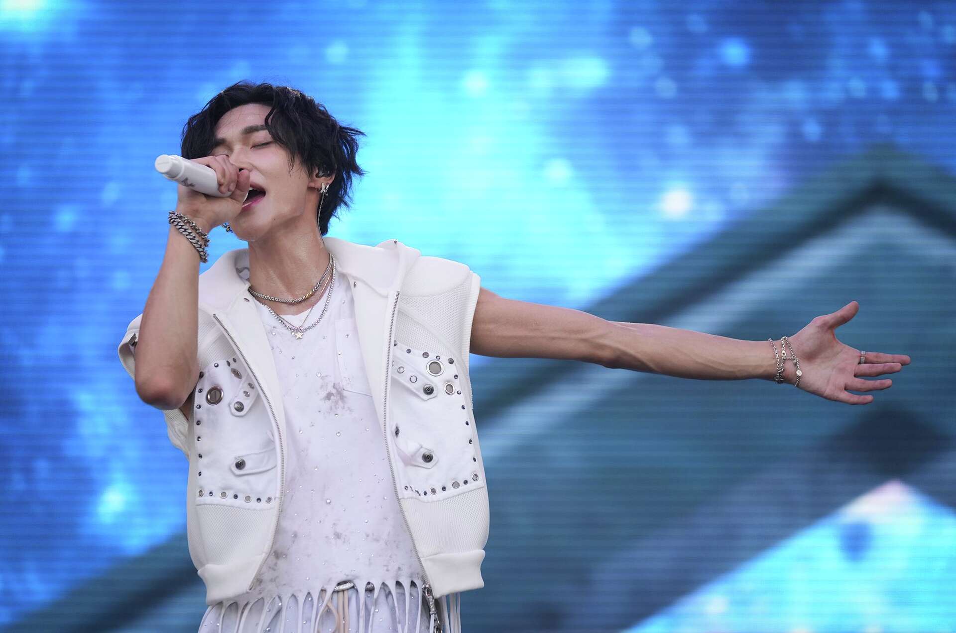 ACL Festival crowd meets K-pop fever as Riize makes its debut