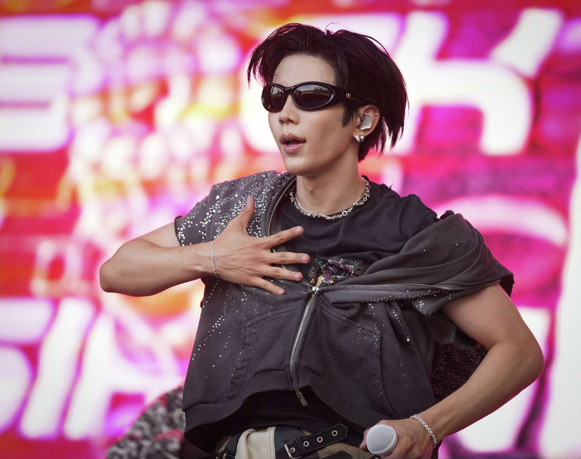 ACL Festival crowd meets K-pop fever as Riize makes its debut