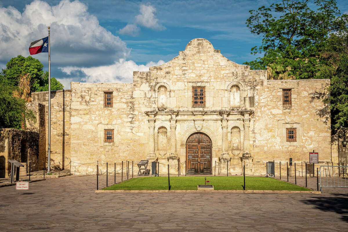 Top Texas athletes don't seem to remember The Alamo. Do you?
