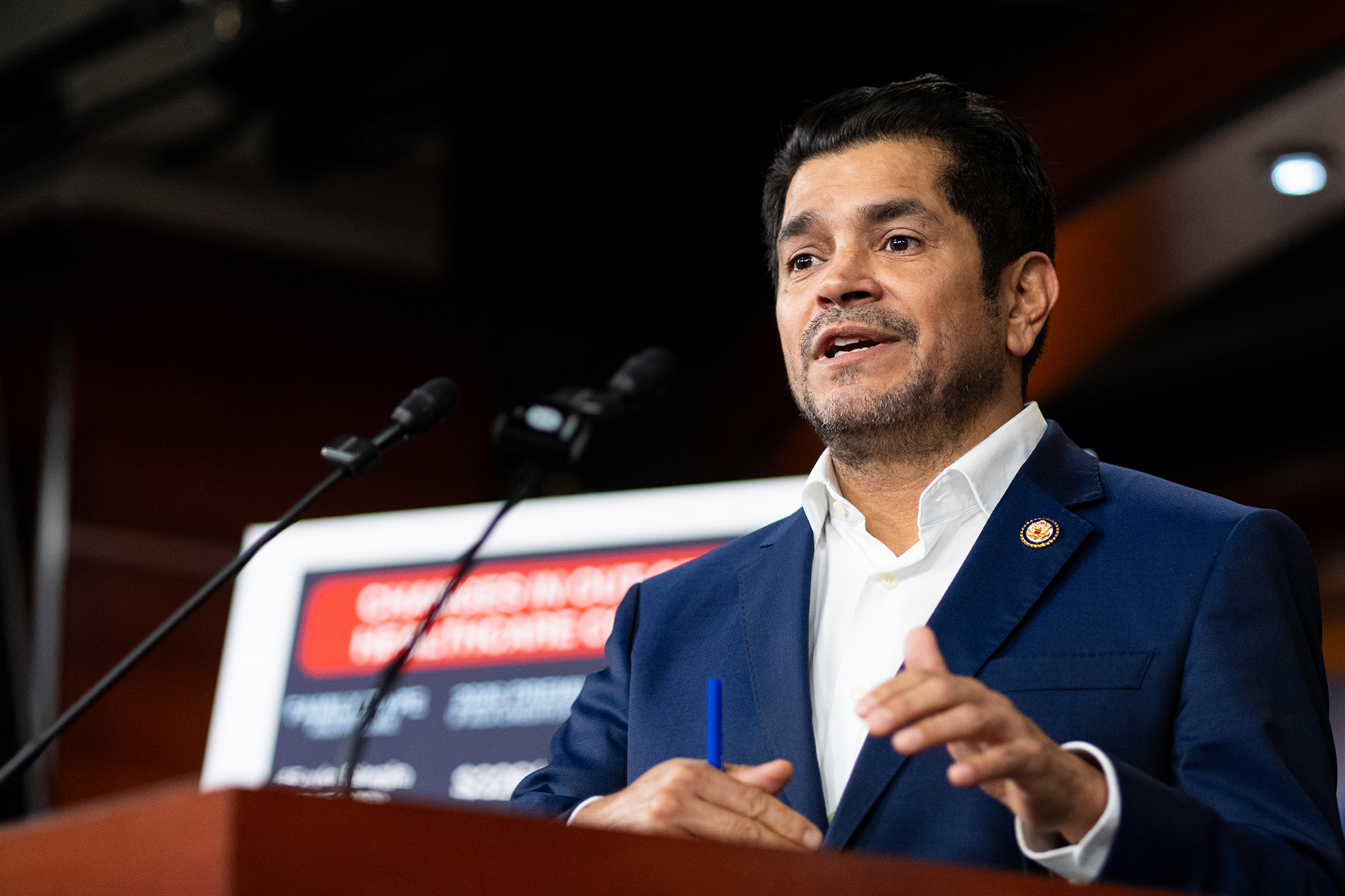 Calif. congressman calls for the release of LA journalist detained by Israel