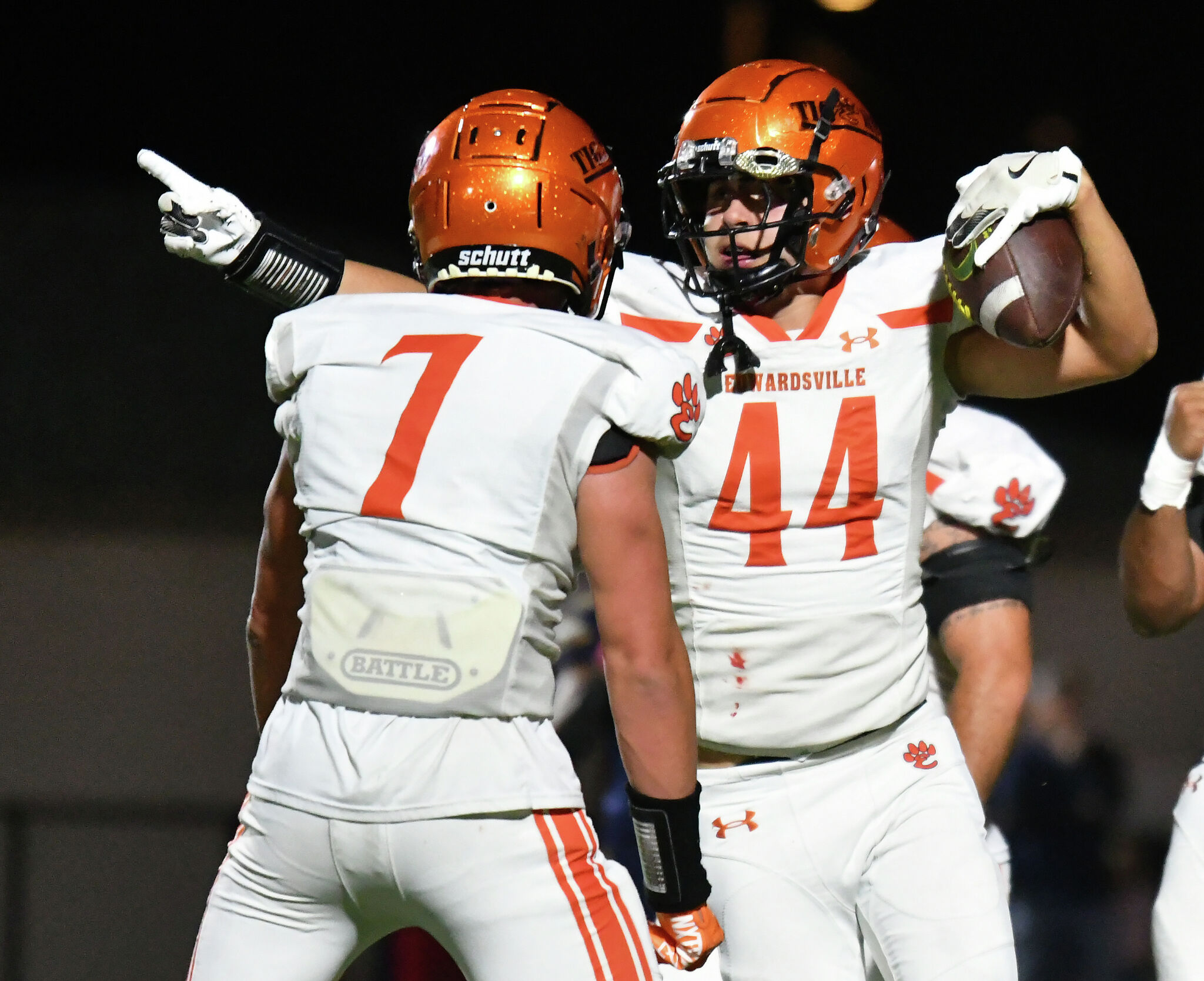 Edwardsville stuffs O'Fallon to keep postseason hopes alive
