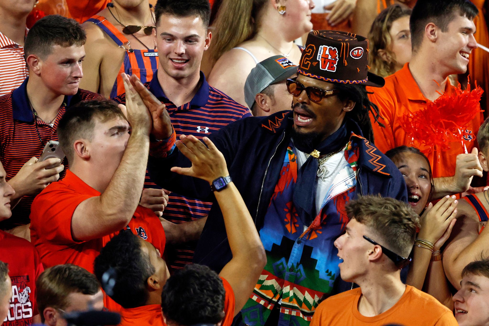Auburn formally retires Cam Newton's No. 2 jersey at halftime against