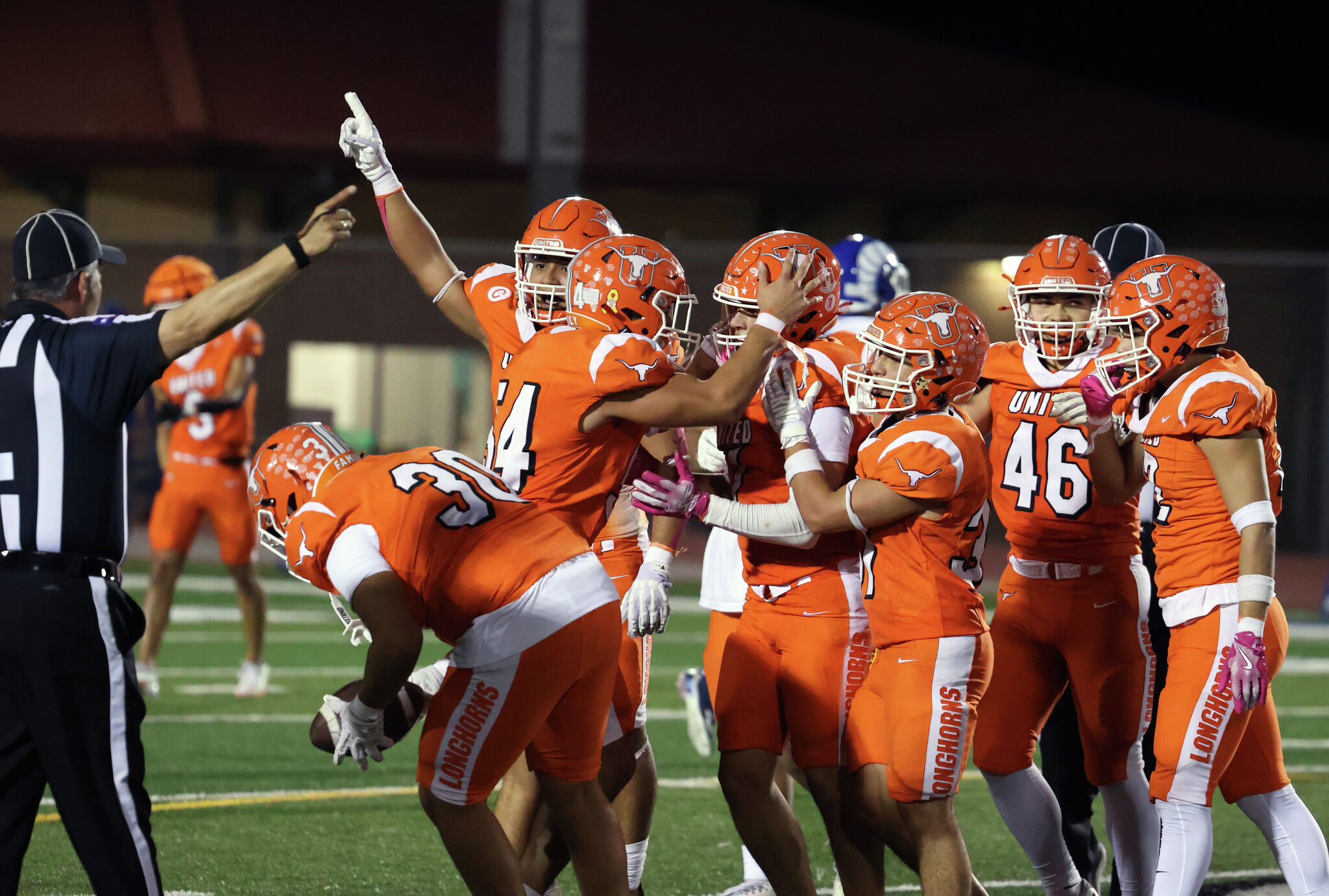 Photos United routs Del Rio