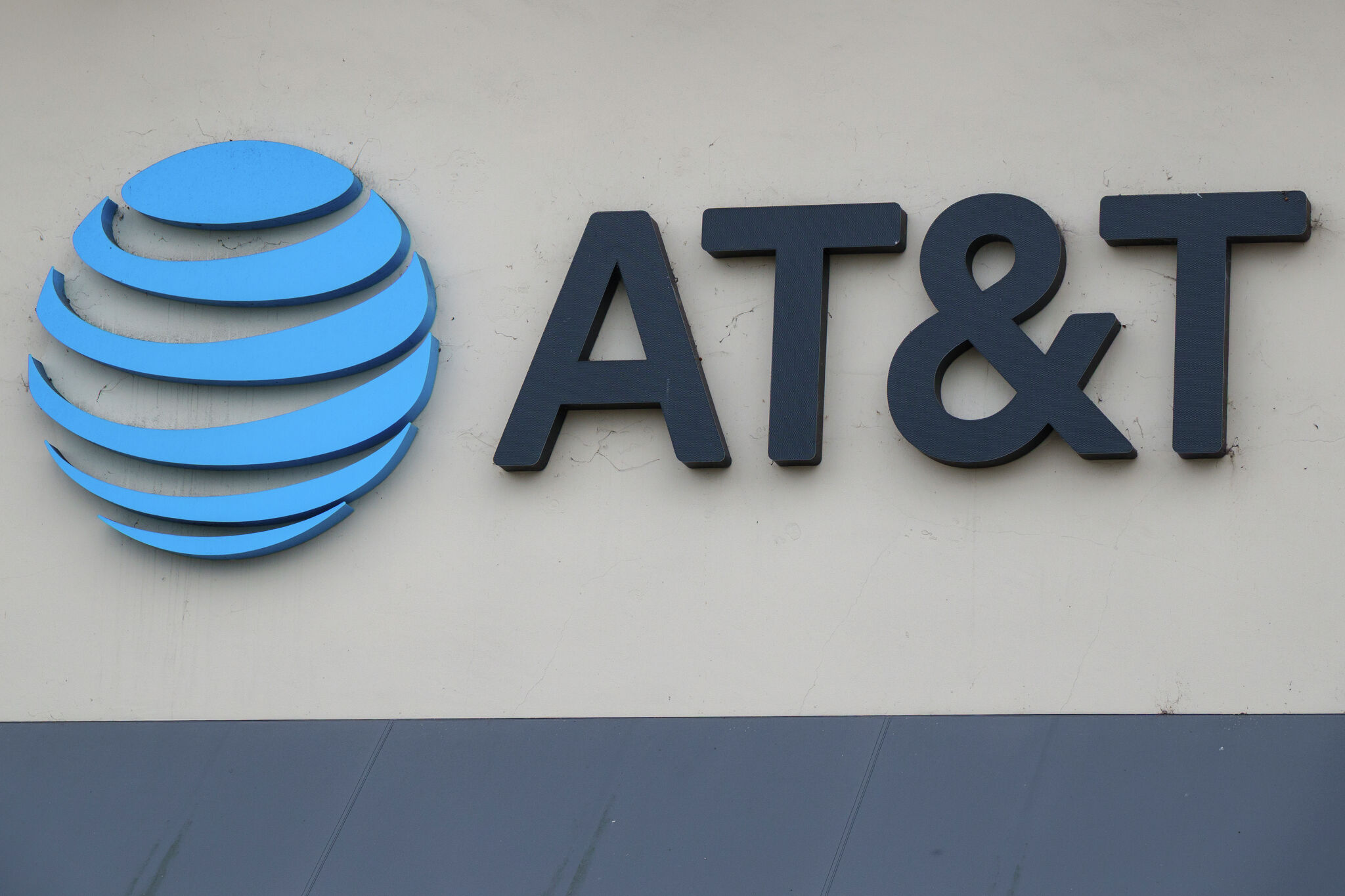 Here's how to claim part of AT&T's $177M data breach settlement